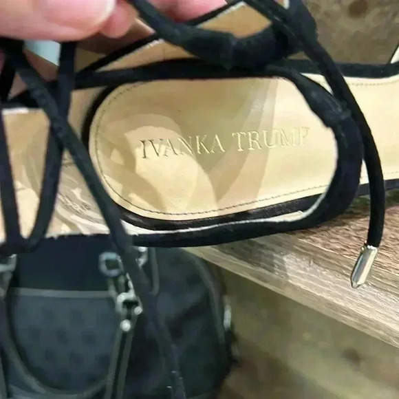 Ivanka Trump Suede  lace up  4 inch heels Size 9 - Picture 3 of 6